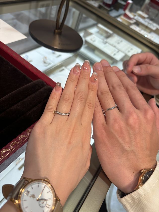 ペアでつけても綺麗！