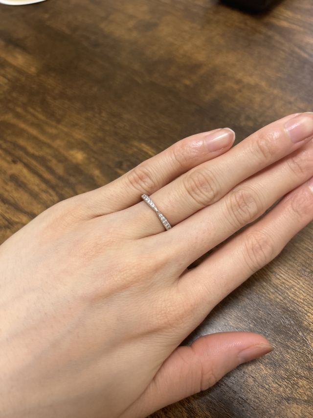 リボンのようなデザインで気に入っています