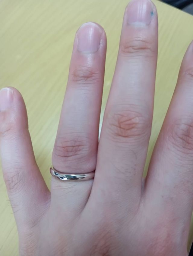 光があると斜めに光ります。