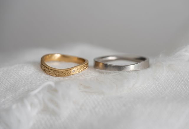彼女はイエローゴールド、自分はプラチナです。