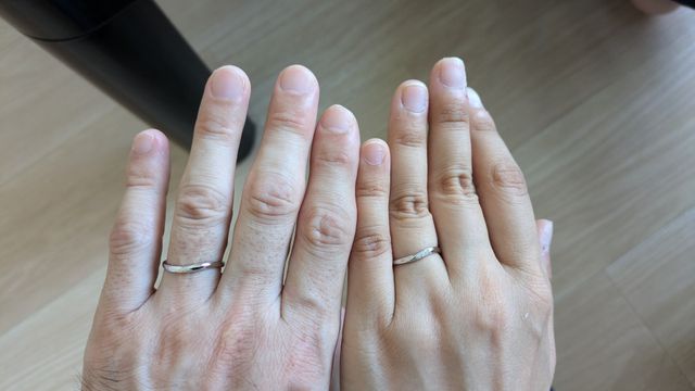 夫婦で指輪を着けた直後