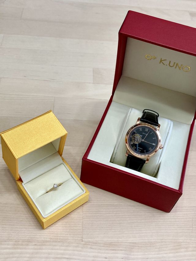 同時に購入した返礼品の時計と