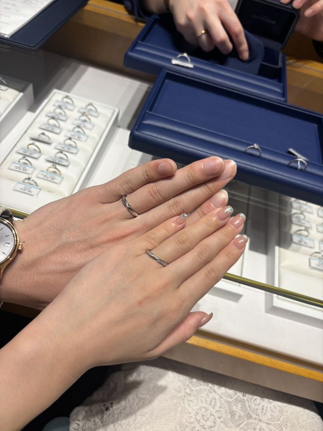 ペアでつけても素敵