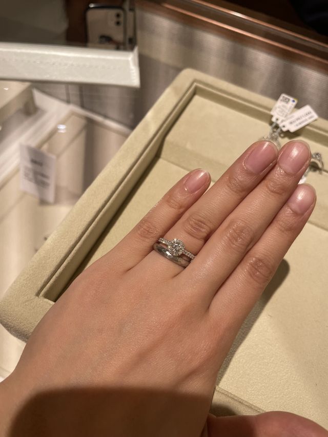 とてもきらびやかで気に入りました。