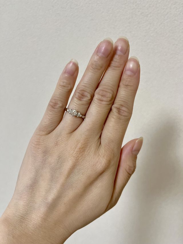 婚約指輪です