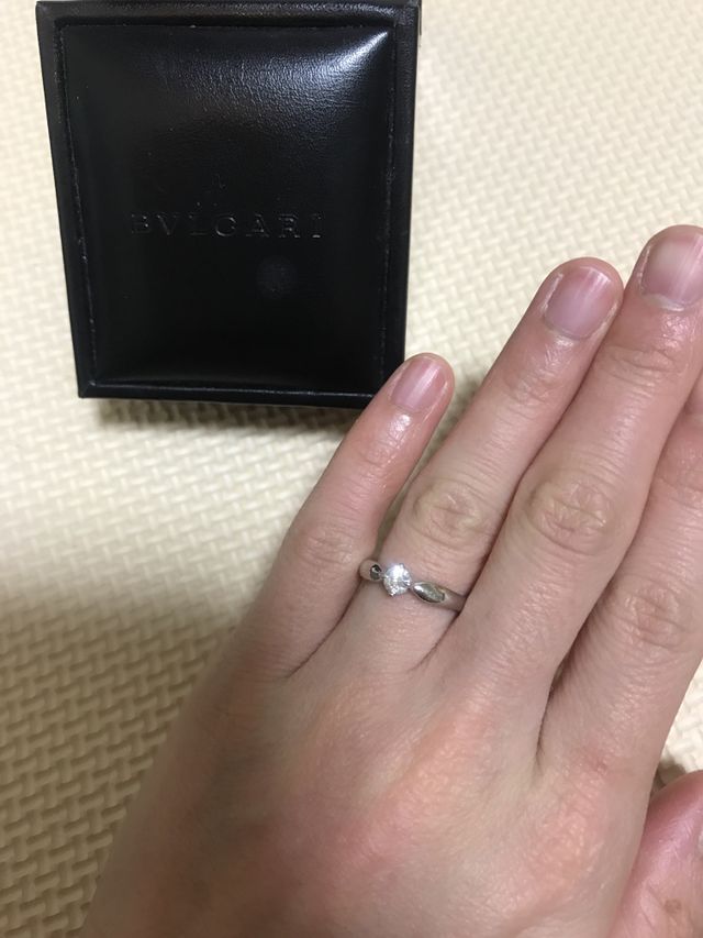 両端が細くなってるので、着けた感じがとてもキレイです。