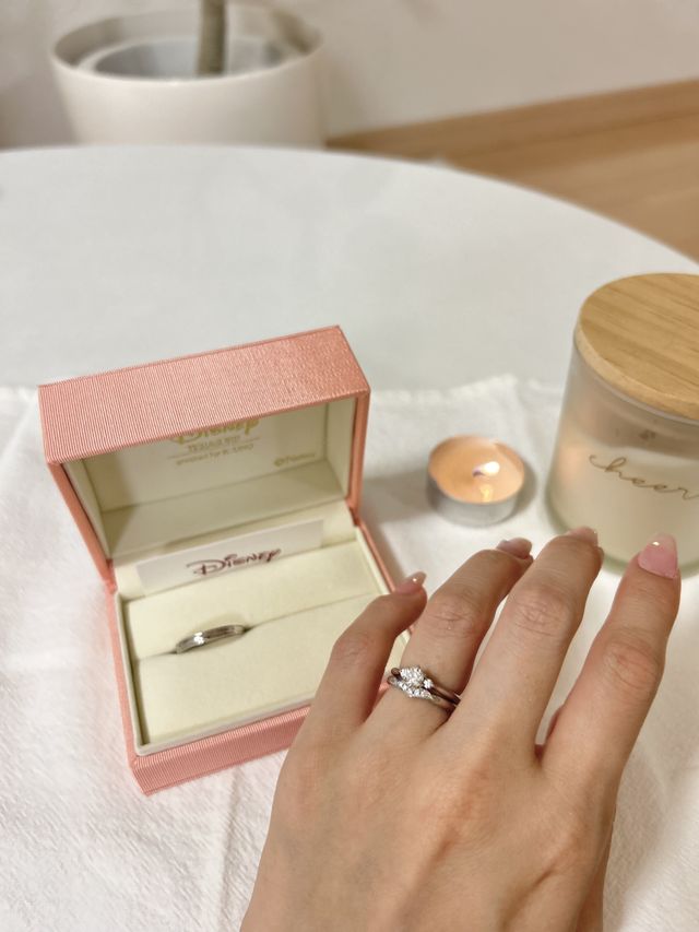 アラジンの結婚指輪と、ラプンツェルの婚約指輪を重ね付け♩