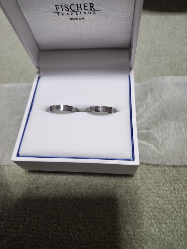 デザインと太めの感じが気に入りました。