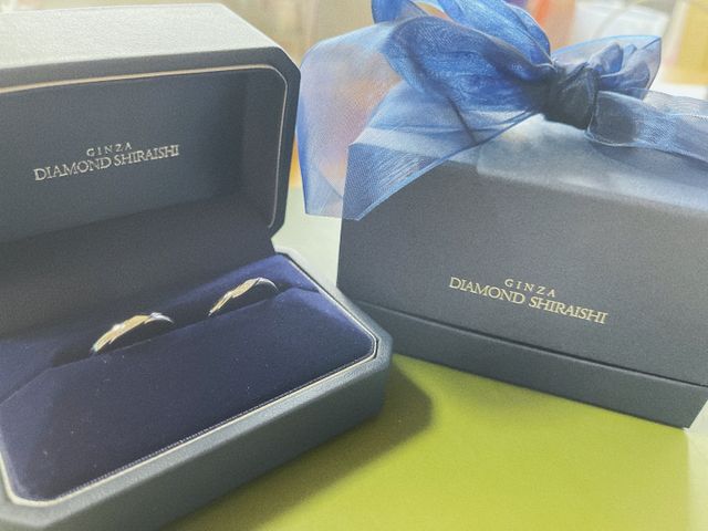 銀座ダイヤモンドシライシで購入した、結婚指輪です。