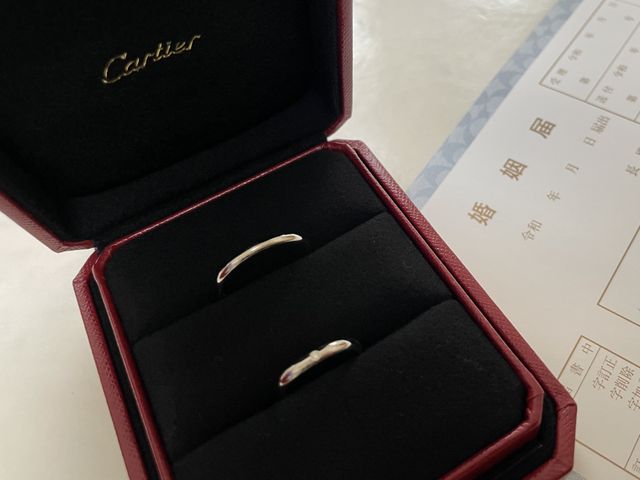 主人のはシンプル、私のはダイヤが入ってます。