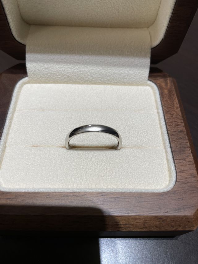 斜めにマット加工を入れています。