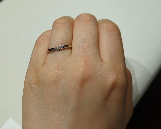 ノクターンの女性デザインを着用したもの。