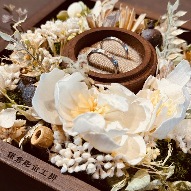 完成写真です。
共にプラチナ素材で製作しました。