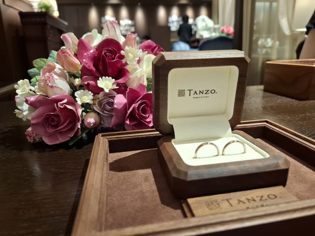 指輪ケースはウォールナットです