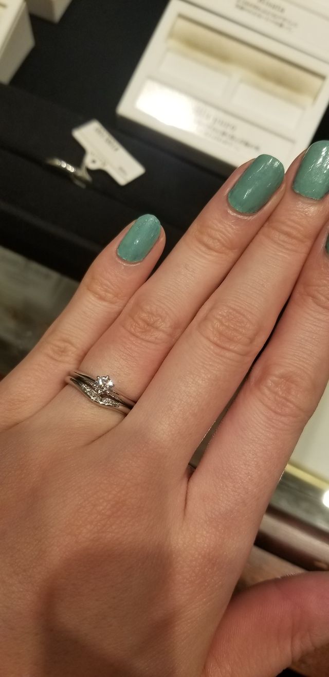 婚約指輪との重ね付け