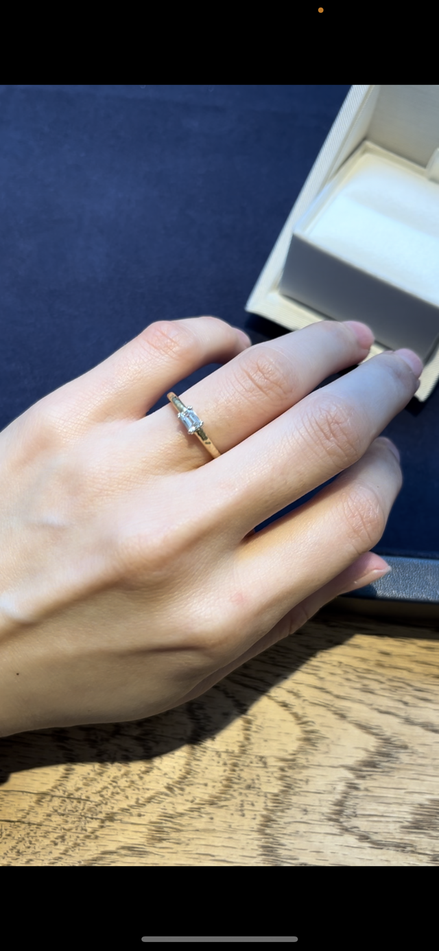 指輪引き渡し時の写真