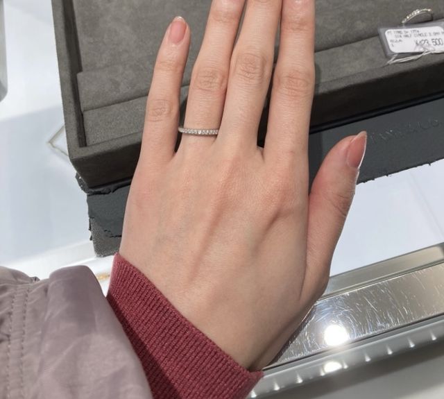 ハーフエタニティの指輪