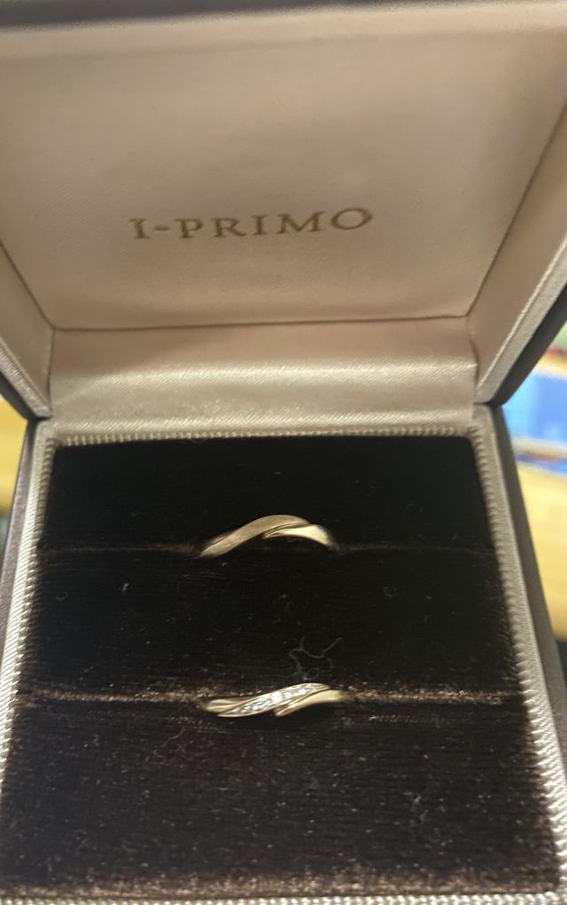 ノクターナルという名前のリングをペアで購入しました。