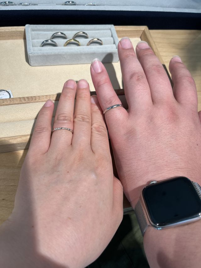 旦那さんは28号で試着サイズがないので小指で試着