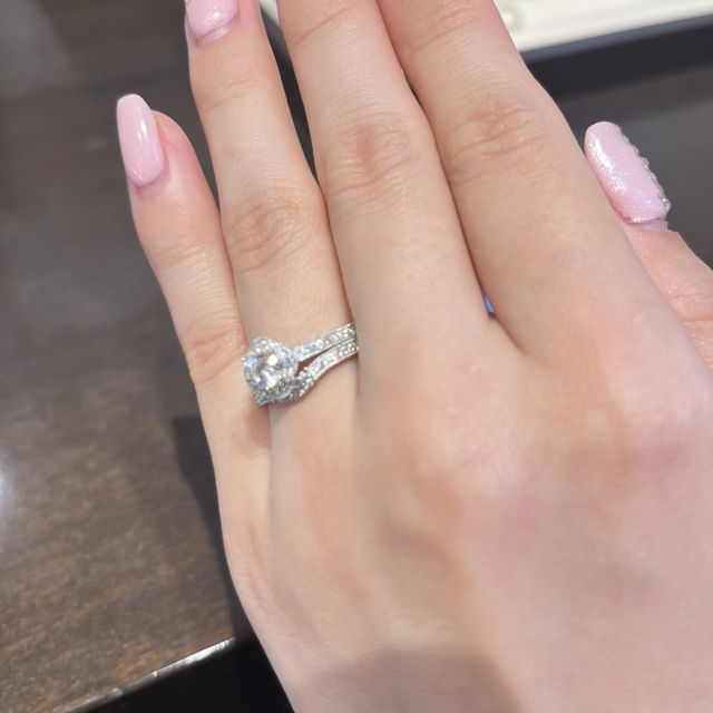 婚約指輪との相性を見たくて結婚指輪も見てみました