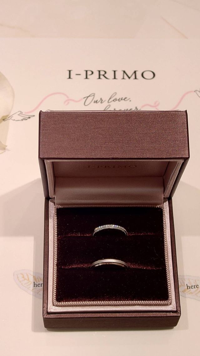 綺麗なBOXに収まってます