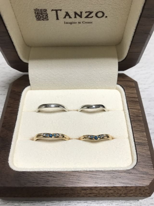 入籍指輪と結婚指輪です