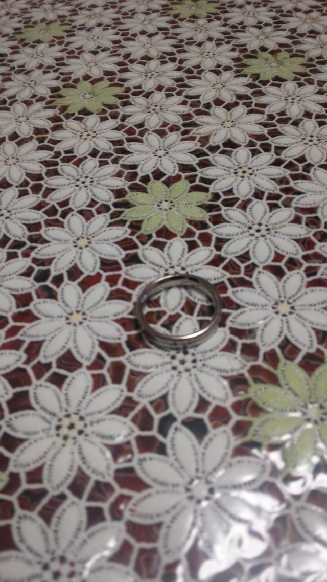 ラインの所でプラチナとプラチナゴールドの二層になってます