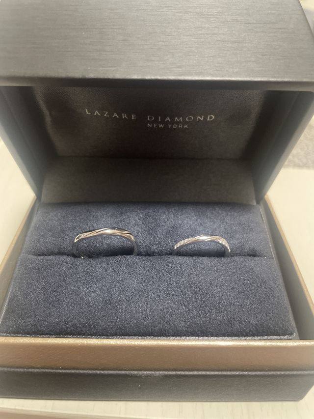 右 新郎
左 新婦