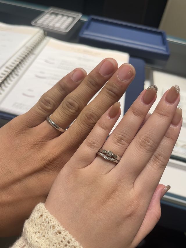 男性がアノリュー
女性がサンライズ