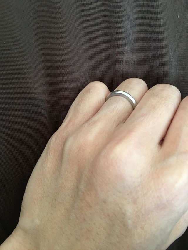 とてもシンプルな指輪です。
