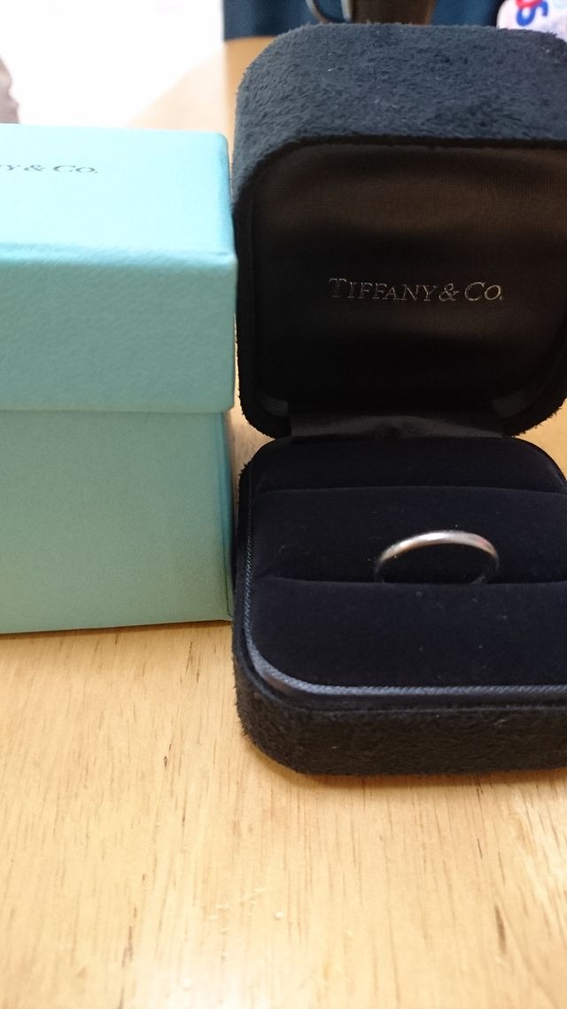 夫婦同じデザインのものを購入しました。