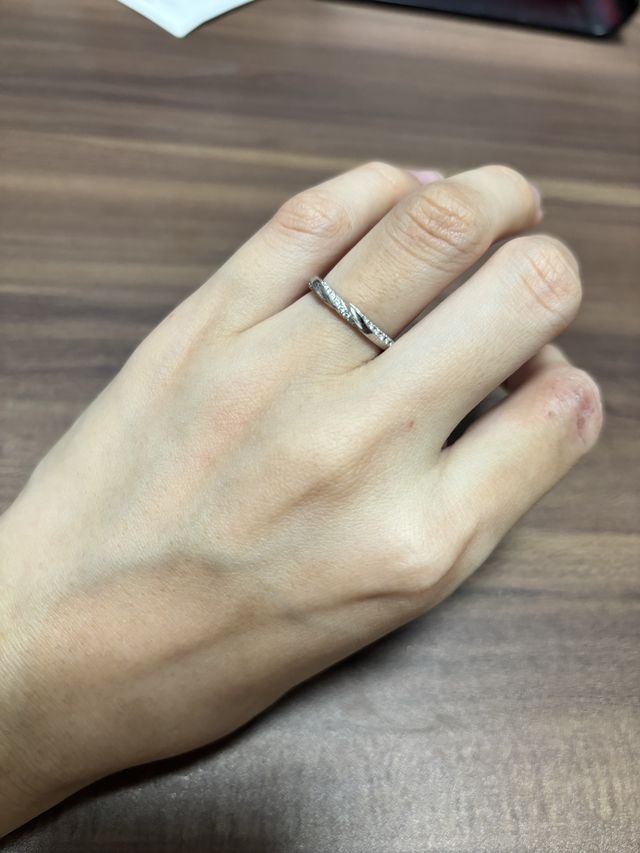 つけ心地がよくデザイン性がとっても良いです。