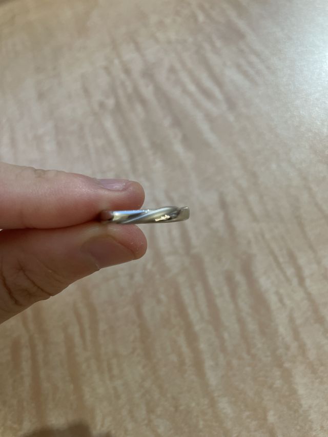 中心にマット加工を入れました。