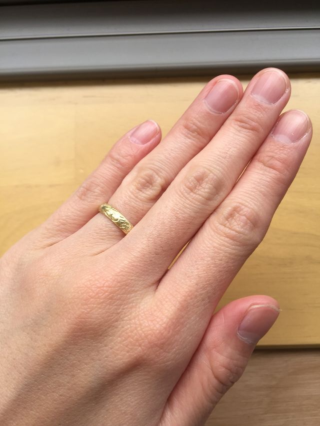 細めで指に馴染みも良いです