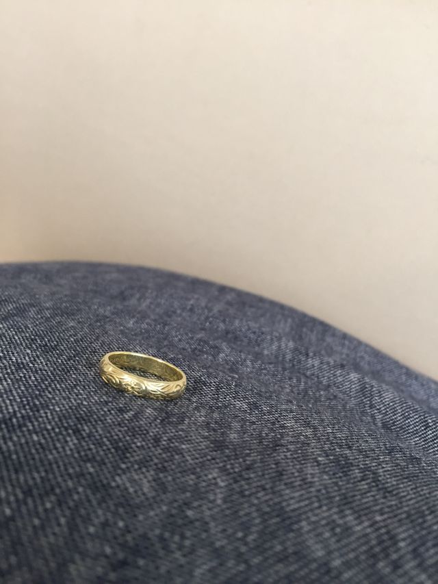 内側には日付けと名前が刻んであります