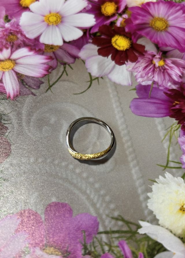 ラプンツェルの髪をイメージしたリングです。