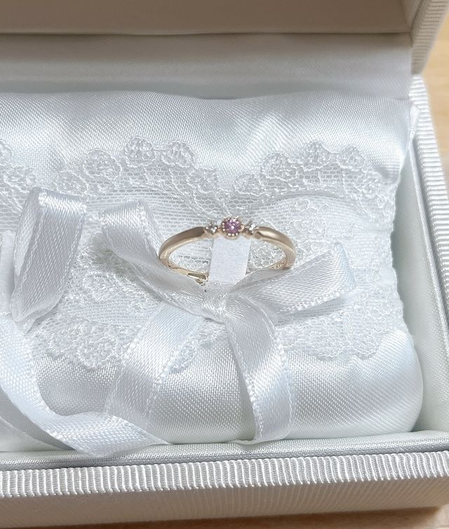 色味はピンクブラウンで砂消し加工をしてもらいました。
