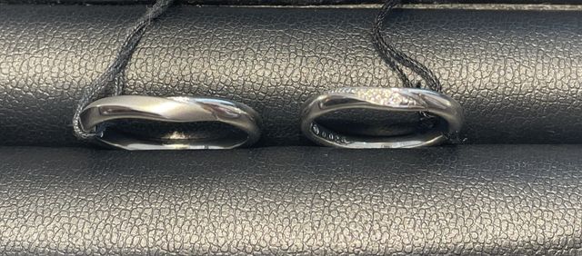 両方ともリュミエトゥール　フィーヌという指輪です