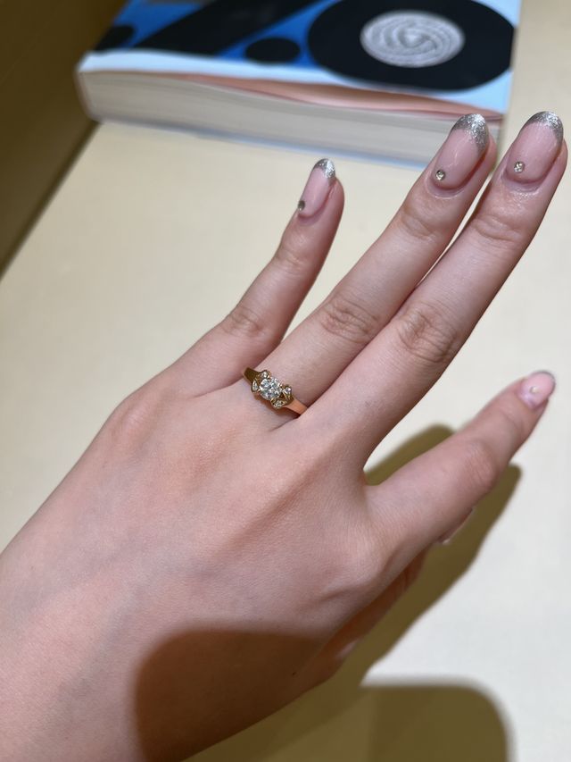 バレリーナ ソリテール(ピンクゴールド ダイヤモンド)を試着