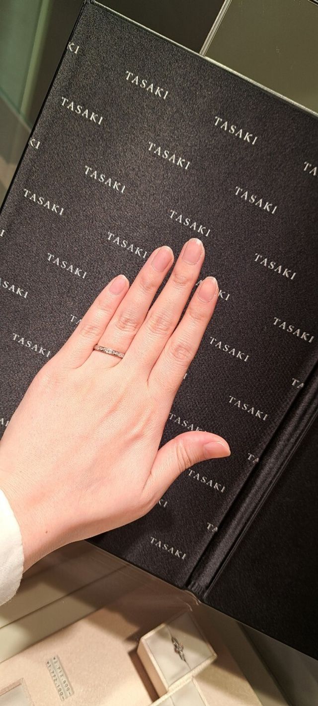 ハーフエタニティの結婚指輪