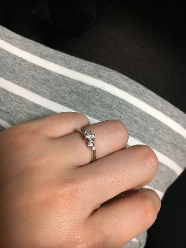 すずらんのお花のデザインが可愛らしいです。