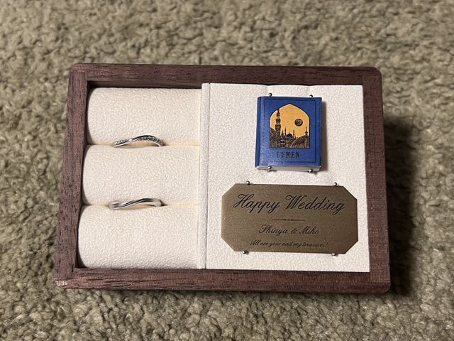 アンティーク風の指輪入れで見た目も良かったです。