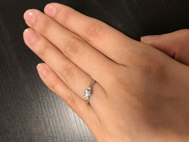 4cのダイヤモンドで0.351ctのダイヤモンドです。