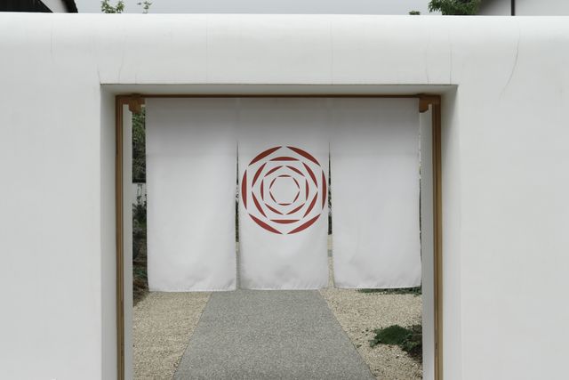 お店の外にかかってる暖簾がかっこいい