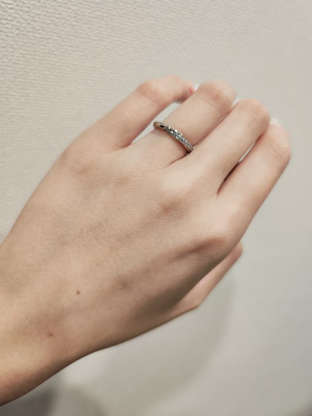 指輪を着用時の写真です