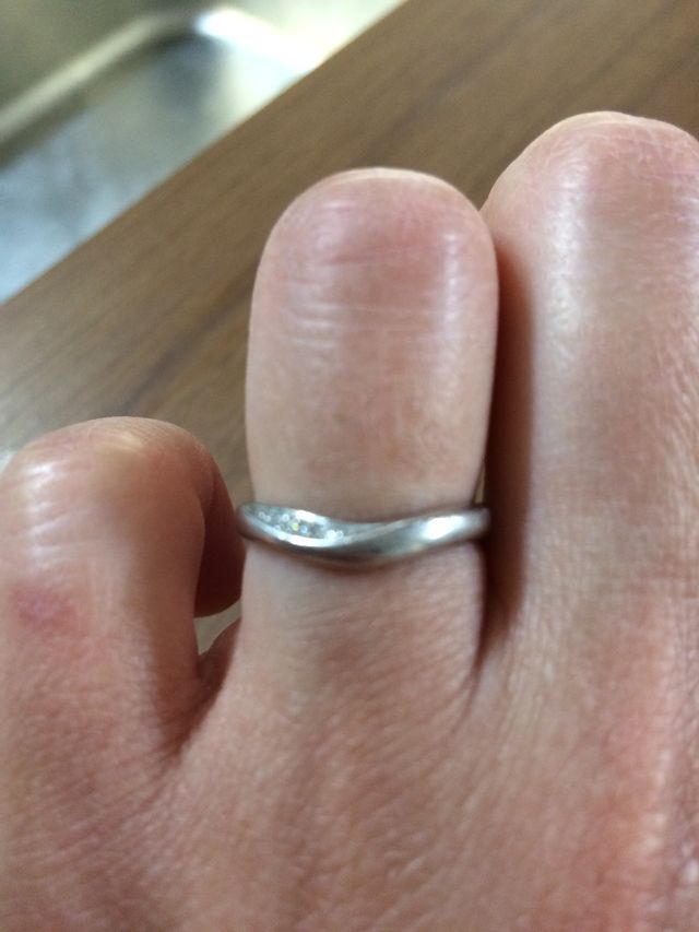 3石ダイアが入っています