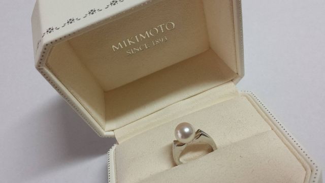 リングボックスとパールリング
