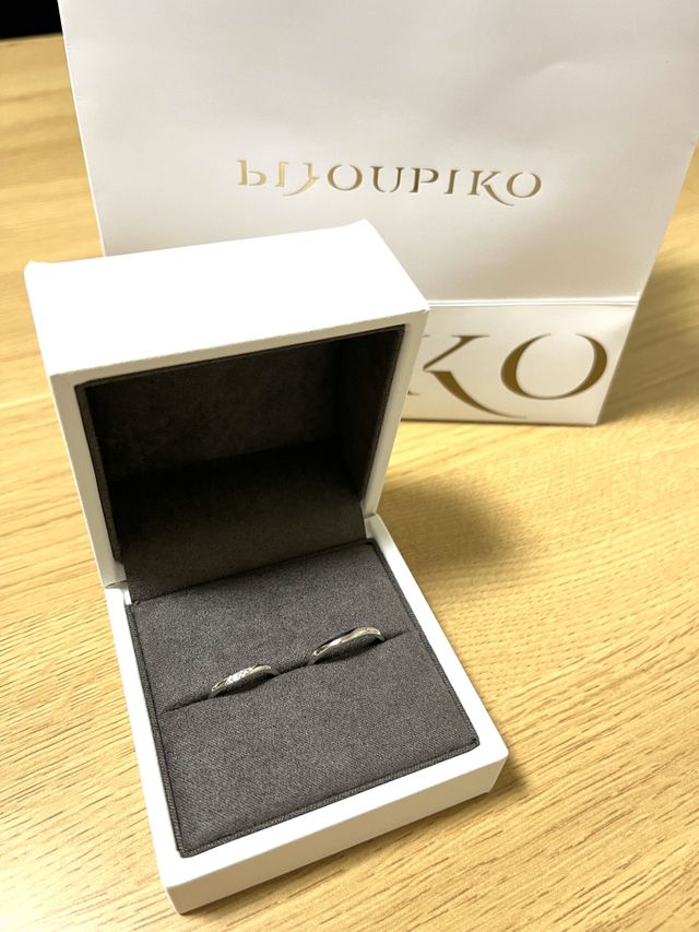 自宅で開封した際の写真です。