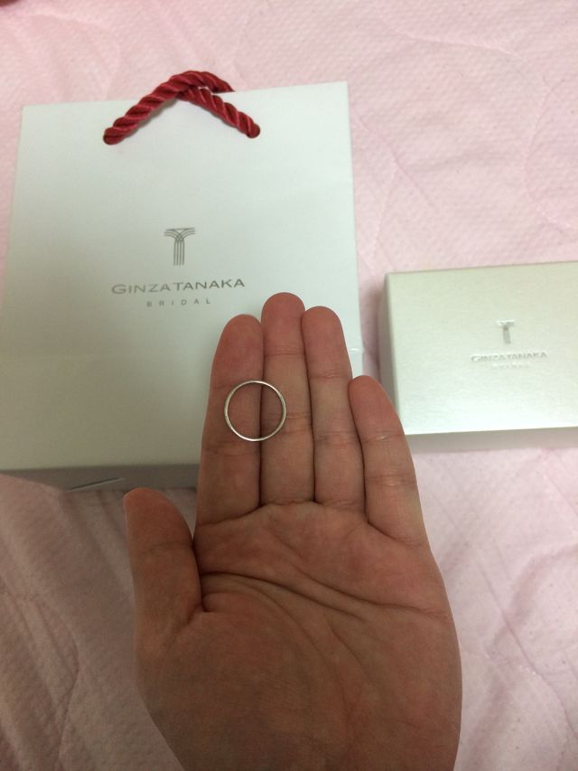 赤いリボンでラッピングしてくれました。