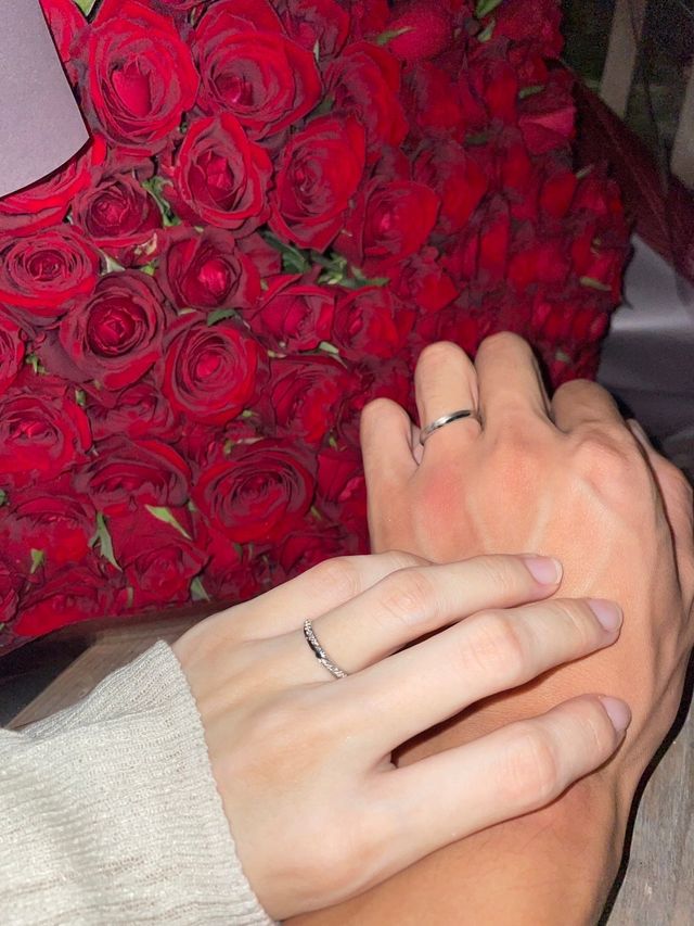 指が綺麗に見えてお気に入りです。